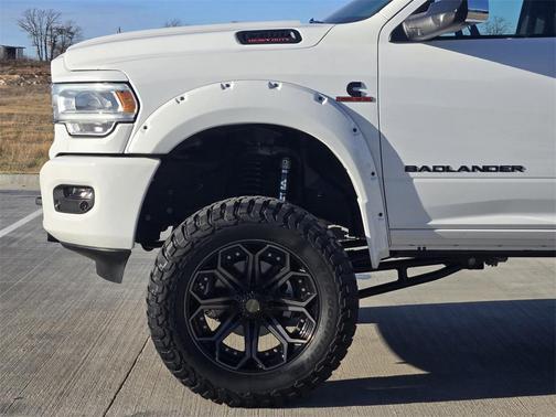 2022 RAM 2500 Laramie Crew Cab 4x4 6'4' Box