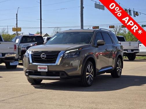 2025 Nissan Pathfinder Platinum FWD