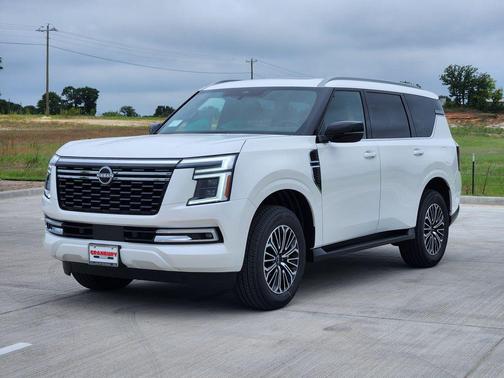 Aspen White Tricoat 2026 Nissan Armada Platinum