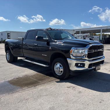 2019 RAM 3500 Big Horn Crew Cab 4x4 8' Box