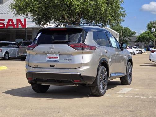 2025 Nissan Rogue Platinum