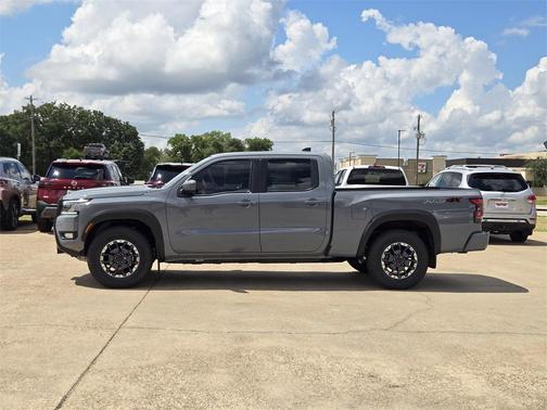 2025 Nissan Frontier PRO-4X