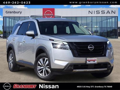 2022 Nissan Pathfinder SL 2WD