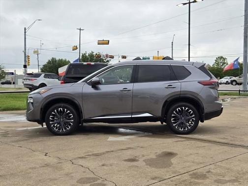 2025 Nissan Rogue Platinum