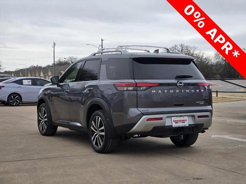 2025 Nissan Pathfinder Platinum 4WD