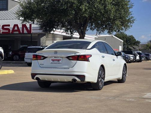 2022 Nissan Altima 2.5 SL