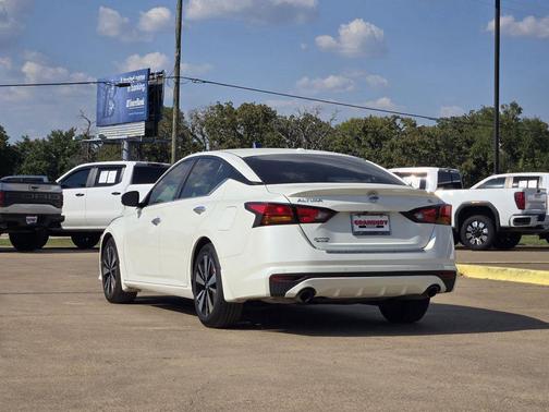 2022 Nissan Altima 2.5 SL