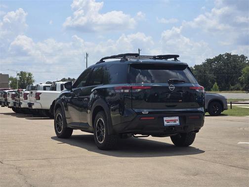2025 Nissan Pathfinder Rock Creek 4WD