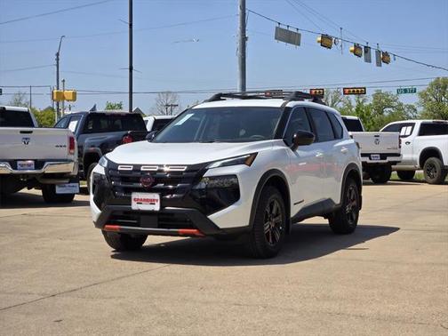2025 Nissan Rogue Rock Creek