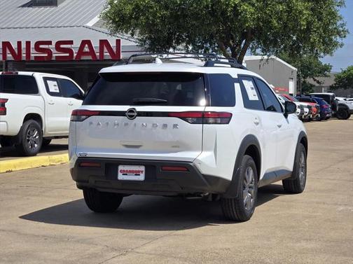 2025 Nissan Pathfinder SV 4WD