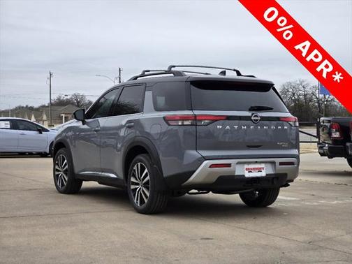 2025 Nissan Pathfinder Platinum 4WD