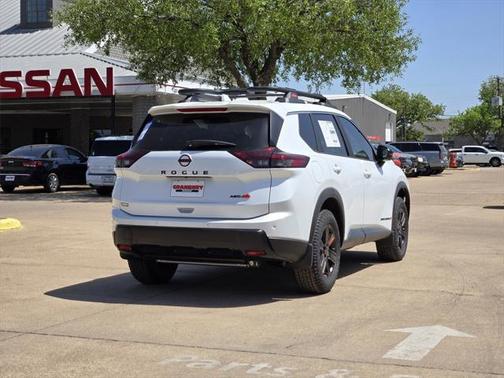 2025 Nissan Rogue Rock Creek