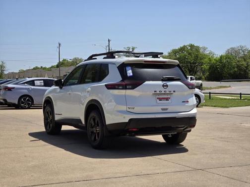 2025 Nissan Rogue Rock Creek