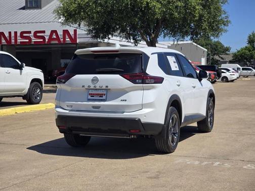2025 Nissan Rogue SV