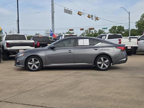 2021 Nissan Altima 2.5 SV