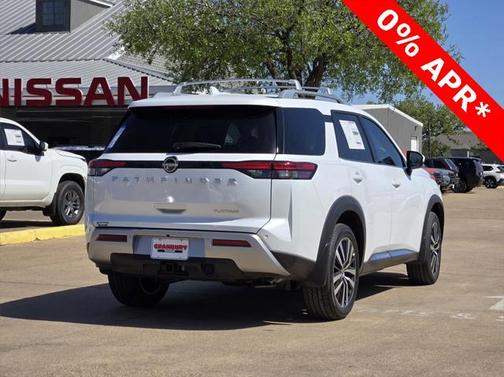 2025 Nissan Pathfinder Platinum FWD