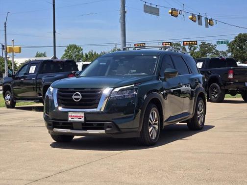 2023 Nissan Pathfinder SL 4WD