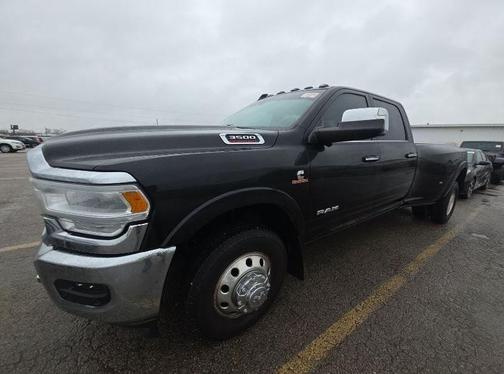 2020 RAM 3500 Laramie Crew Cab 4x2 8' Box