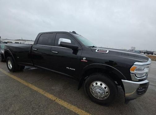 2020 RAM 3500 Laramie Crew Cab 4x2 8' Box