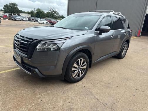 2023 Nissan Pathfinder SL 4WD