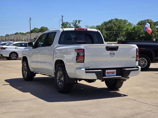 2025 Nissan Frontier SV