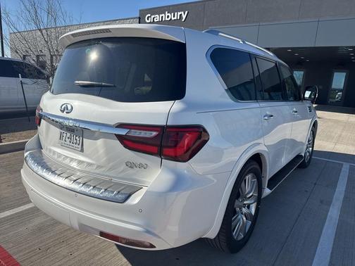 2021 INFINITI QX80 Luxe