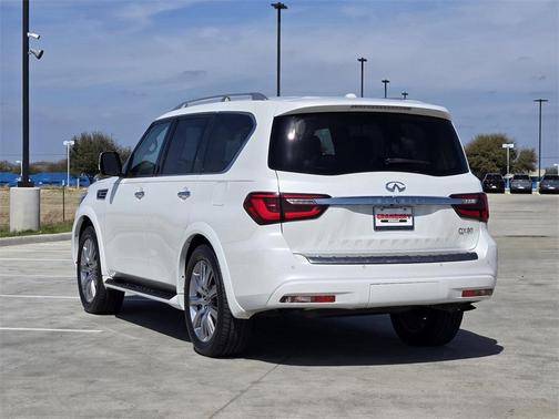 2021 INFINITI QX80 Luxe