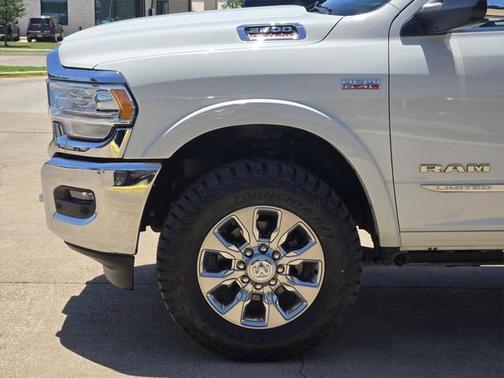 2020 RAM 2500 Limited Crew Cab 4X4 6'4' Box