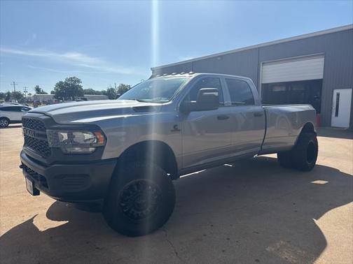 2024 RAM 3500 Tradesman Crew Cab 4x4 8' Box