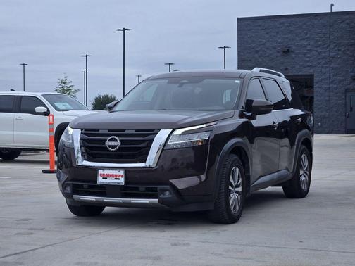 Mocha Almond Pearl 2022 Nissan Pathfinder SL 4WD