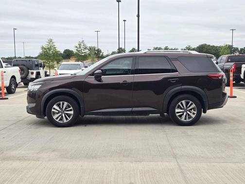 Mocha Almond Pearl 2022 Nissan Pathfinder SL 4WD