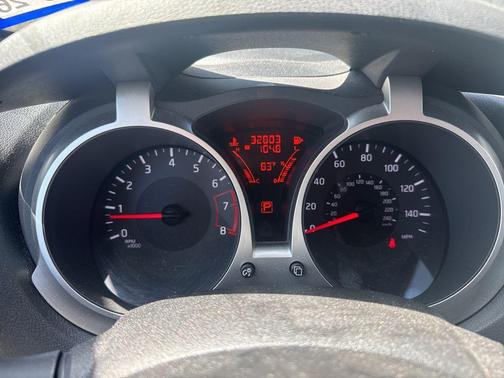 Solar Yellow 2015 Nissan Juke S