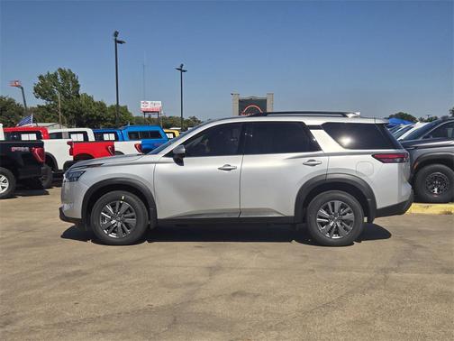 2025 Nissan Pathfinder SV 4WD