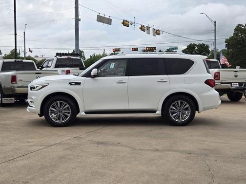 2021 INFINITI QX80 Luxe