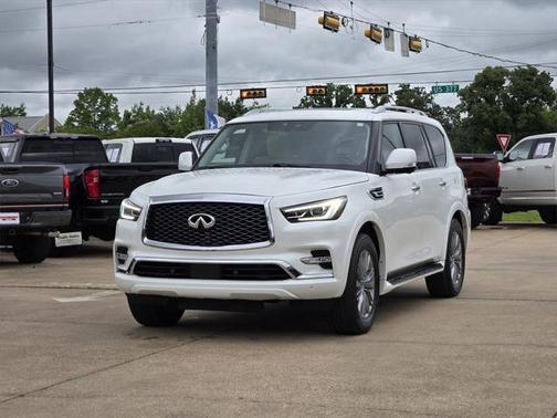 2021 INFINITI QX80 Luxe