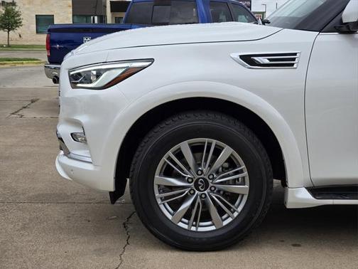 2021 INFINITI QX80 Luxe