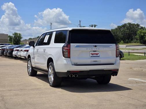 2021 Chevrolet Suburban 4WD High Country