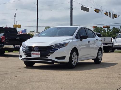 2025 Nissan Versa 1.6 S