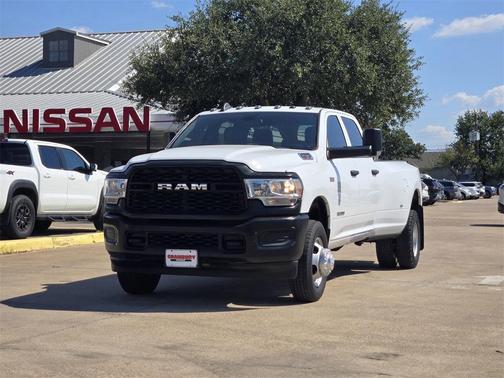2021 RAM 3500 Tradesman Crew Cab 4x4 8' Box
