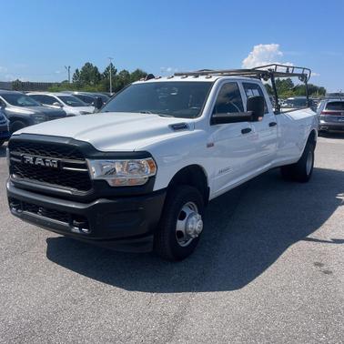 2021 RAM 3500 Tradesman Crew Cab 4x4 8' Box