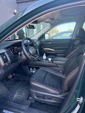 2024 Nissan Pathfinder Platinum 4WD