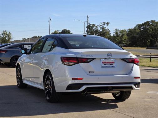 2025 Nissan Sentra SR
