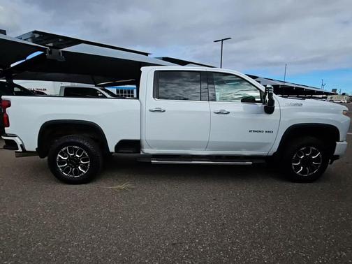 2022 Chevrolet Silverado 2500 High Country