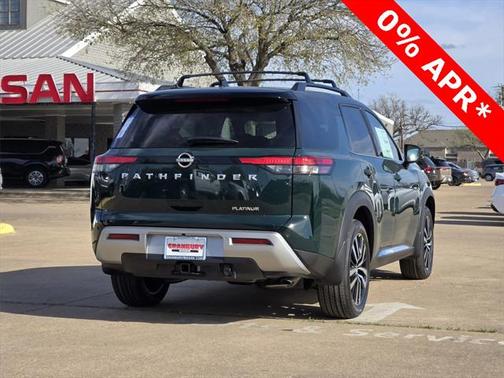 2025 Nissan Pathfinder Platinum FWD