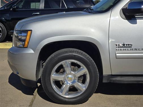2013 Chevrolet Avalanche LS