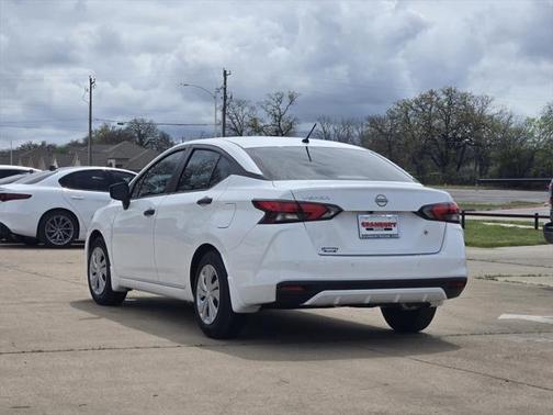 2025 Nissan Versa 1.6 S