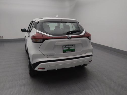 2021 Nissan Kicks S