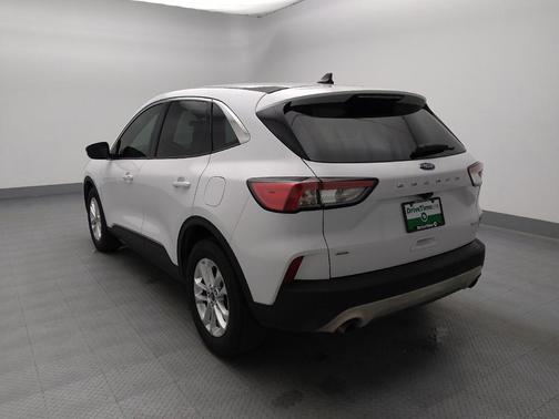 Oxford White 2020 Ford Escape SE
