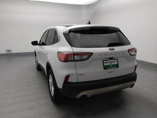Oxford White 2020 Ford Escape SE