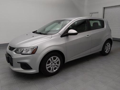 Silver Ice Metallic 2020 Chevrolet Sonic FWD Hatchback 1FL 5-Door